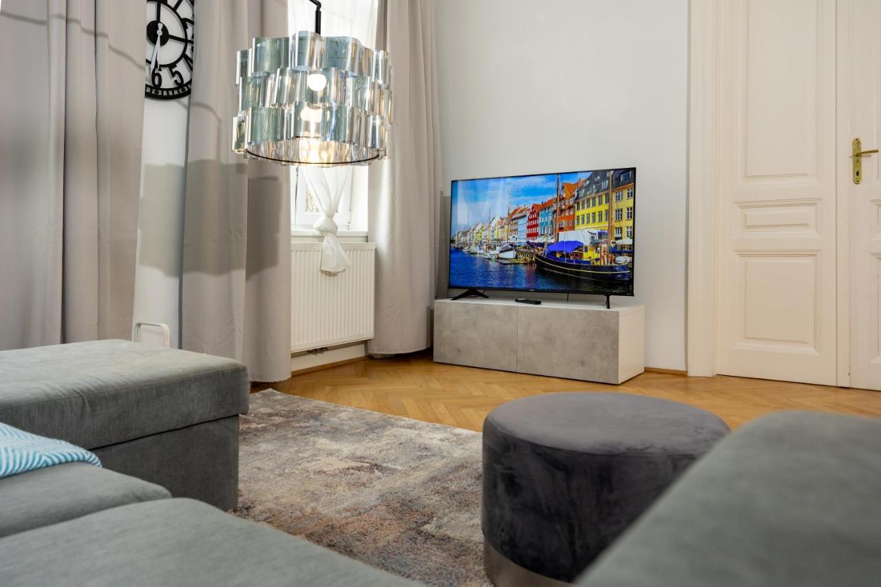 Apartment Astonishing Luxury Near Schönbrunn&westbahnhof Wien